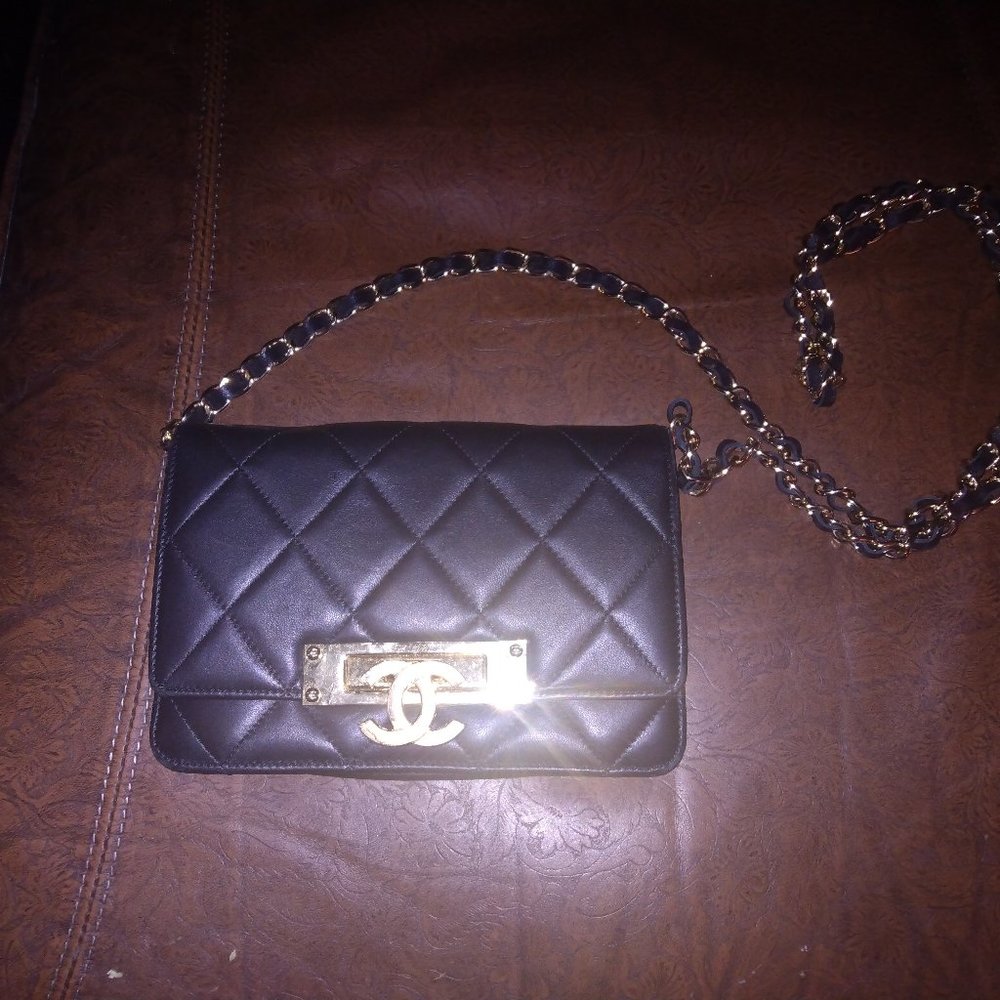 2014 Chanel gold clasp CC wallet on chain